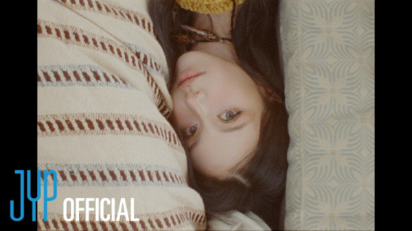 ▲채영 솔로 데뷔곡 'SHOOT' MV 티저(사진제공=JYP엔터테인먼트)