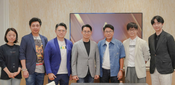 ▲왼쪽부터 TME 도라 실장, 마이클 쩡 총경리, 차이 춘 판 부사장, 커션 팡 회장, A2O엔터테인먼트 이수만 키 프로듀서 겸 비저너리 리더, 음저협 박학기 부회장, 황선철 사무총장(사진 = 한국음악저작권협회 제공)