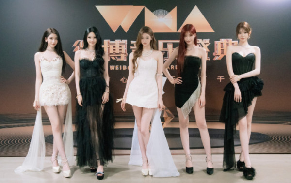 ▲A2O MAY 시상식 사진 (사진 = A2O 엔터테인먼트 제공)