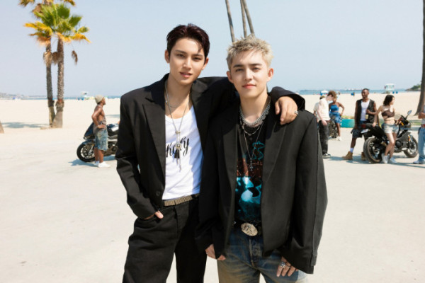 ▲세븐틴 에스쿱스X민규(사진제공=플레디스)