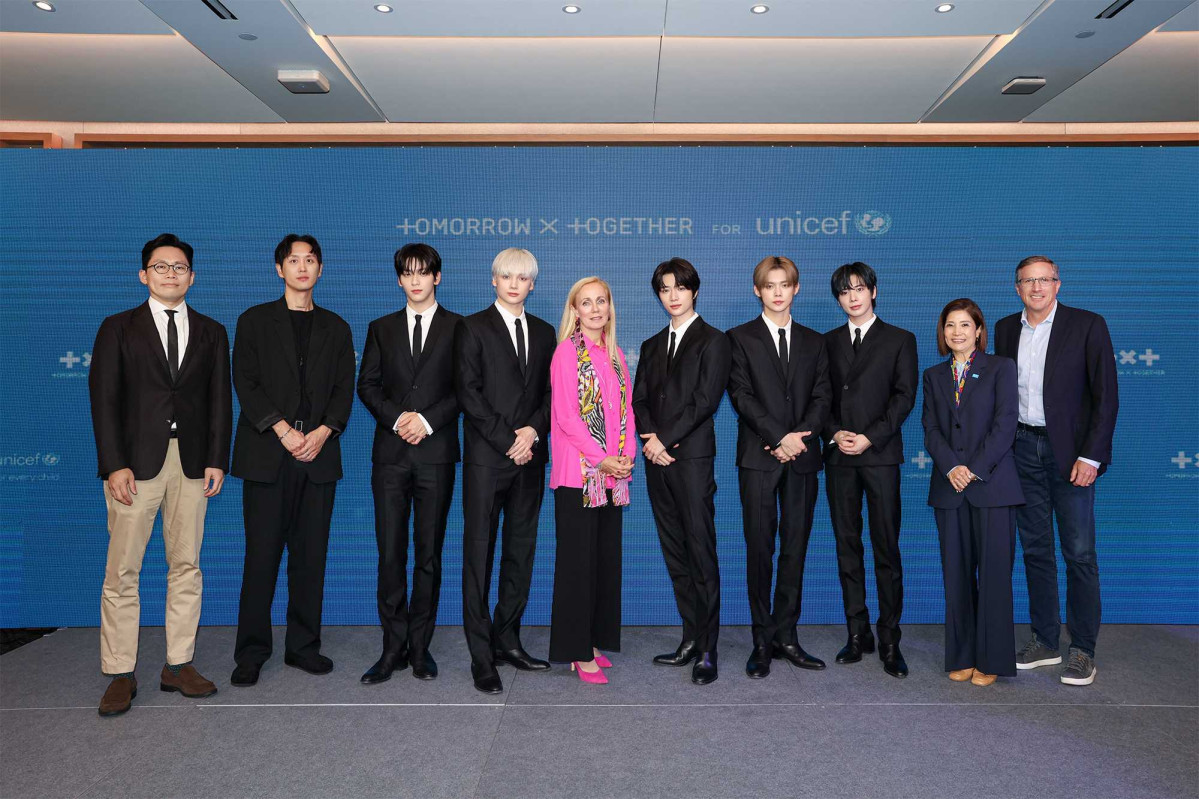 ▲유동주(왼쪽부터) 하이브 뮤직그룹 APAC 대표, 조수희 빅히트 뮤직 부대표, 키티 반 더 하이든 유니세프 부총재, 조미진 유니세프 한국위원회 사무총장, 마이클 제이 뉘엔후이스 유니세프 USA CEO. (사진제공=빅히트 뮤직)