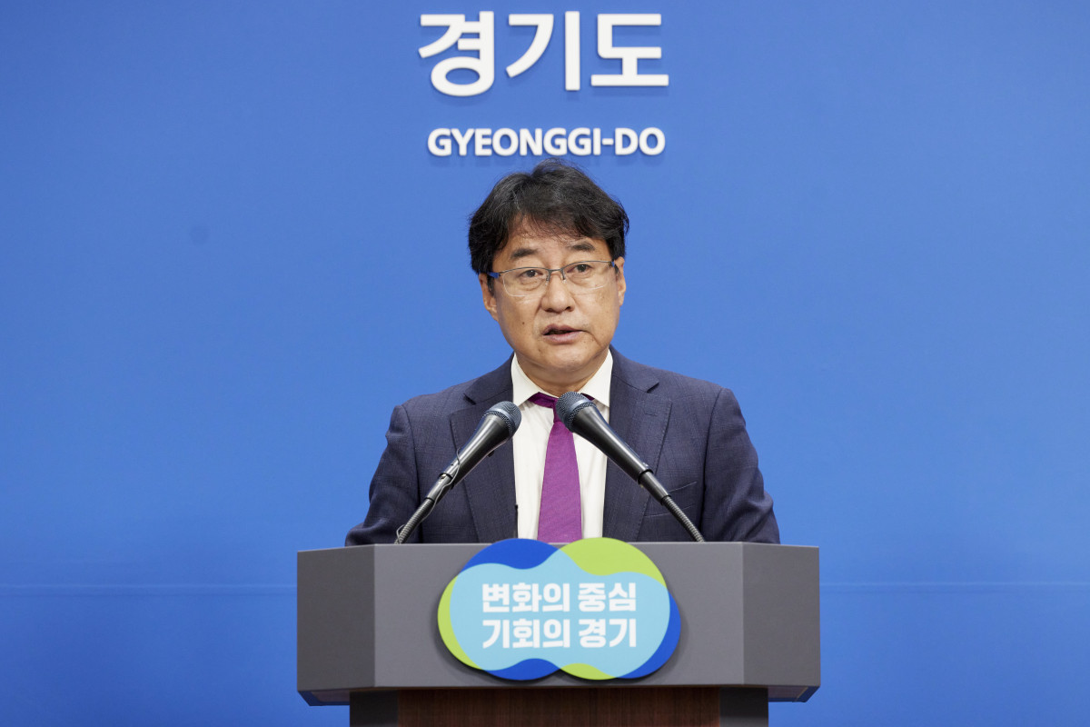 ▲1일 오전 경기도청 브리핑룸에서 강민석 대변인이 고액체납자 징수 대책 관련 브리핑을 하고 있다. (경기도)