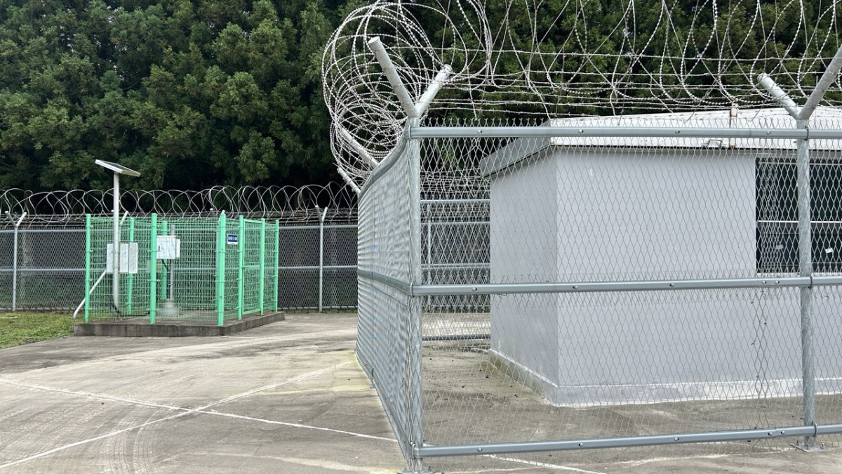 ▲제주시 조천읍 교래리에 있는 제주삼다수 제3취수원에 감시정(왼쪽)과 취수정이 있다. (사진=연희진 기자)