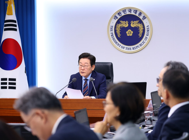 ▲이재명 대통령이 2일 용산 대통령실에서 열린 수석보좌관회의를 주재하고 있다.  (연합뉴스)