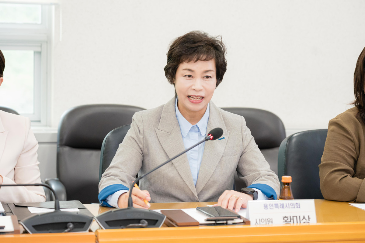 ▲용인시 농업·농촌 및 식품산업 지원 조례 개정을 위한 간담회에서 황미상 의원이 발언하고 있다. (용인특례시의회)