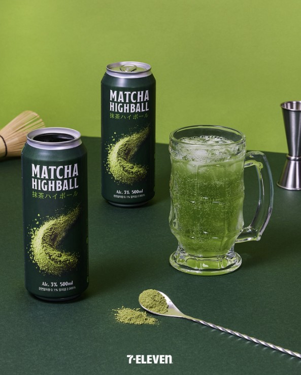 ▲세븐일레븐이 출시한 국내 최초 '말차 하이볼' (사진제공=코리아세븐)