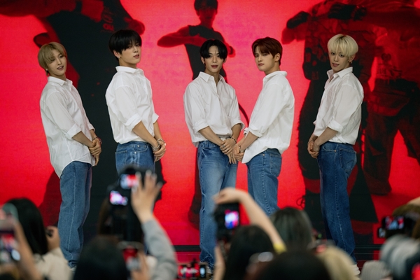 ▲'유진 레비 : 여행 혐오자의 일탈 여행’ 나우즈 (사진제공=Apple TV+)