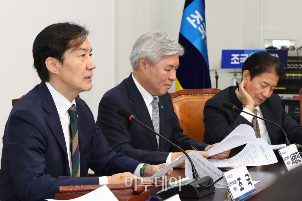 ▲조국 조국혁신당 비상대책위원장이 9일 서울 여의도 국회에서 비대위 기자간담회를 하고 있다. 고이란 기자 photoeran@