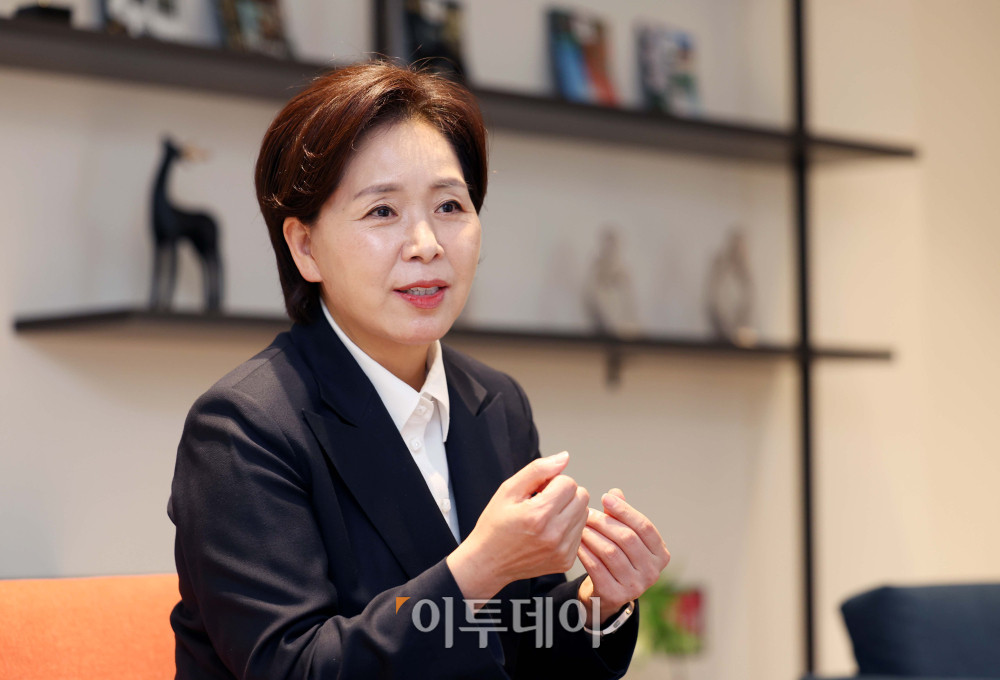 ▲양향자 국민의힘 최고위원이 서울 중구 라운지107에서 이투데이와 인터뷰를 하고 있다.  (사진=신태현 기자 holjjak@)