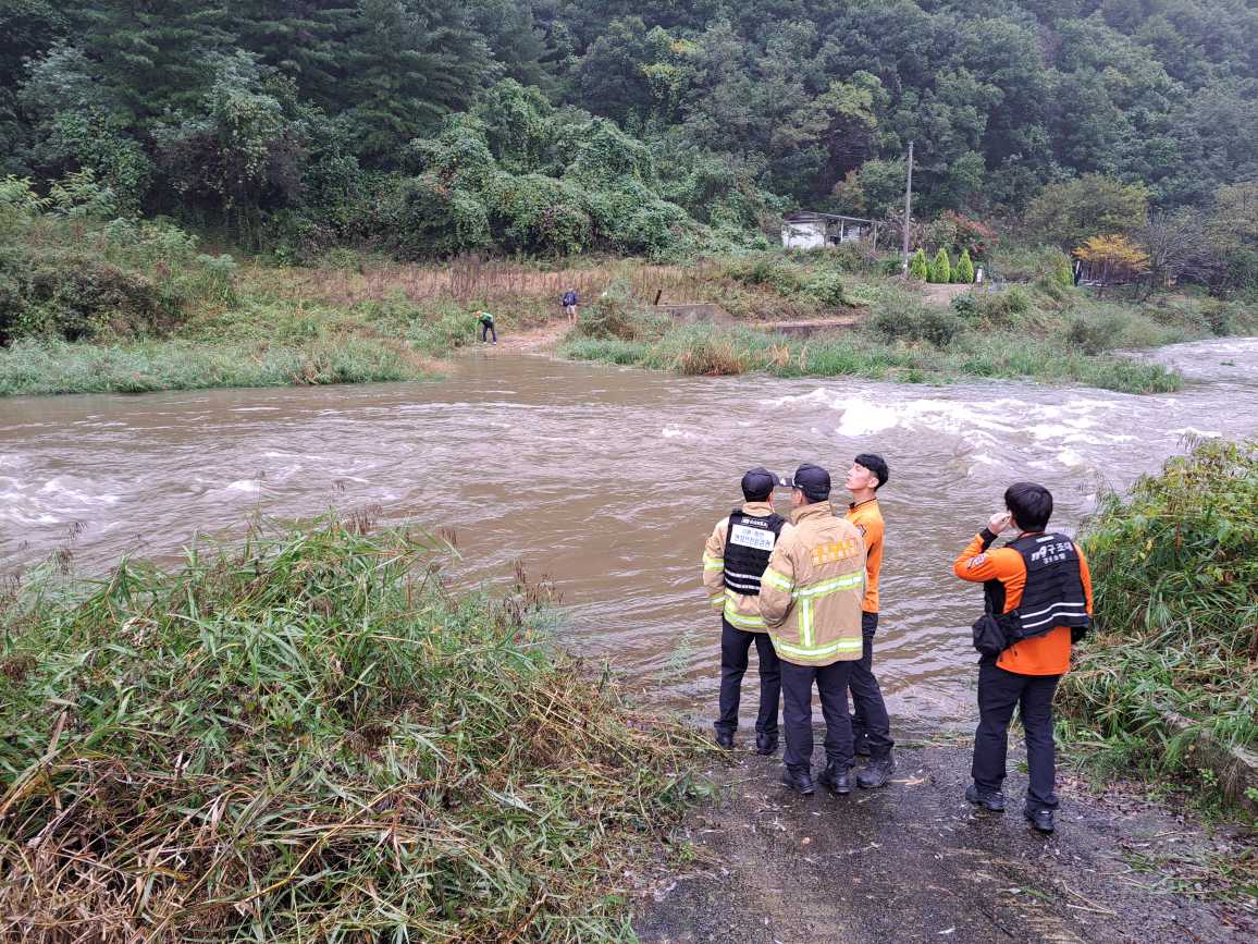 ▲불어난 물에 진입로 끊긴 화천군 계성리 (사진=연합뉴스)