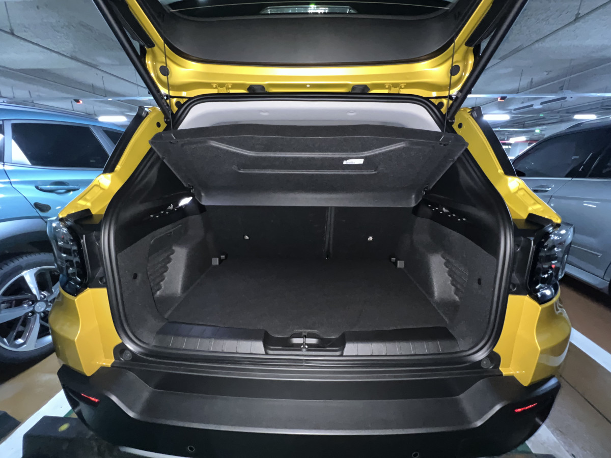 ▲어벤저 내부 트렁크 공간 모습. 김채빈 기자 chaebi@