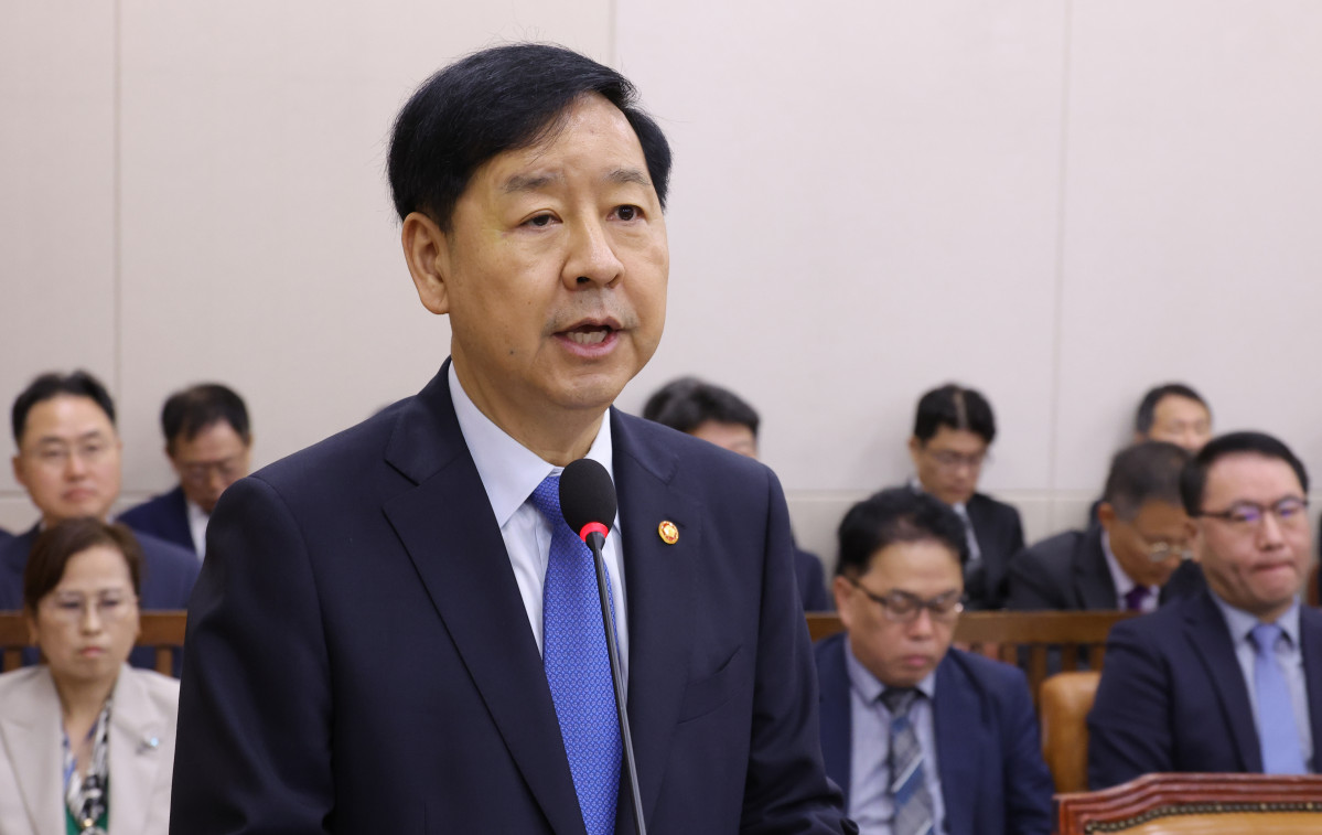 ▲구윤철 경제부총리 겸 기획재정부 장관이 13일 서울 여의도 국회에서 열린 기획재정위원회 2025년 국정감사에서 인사말을 하고 있다.  (기획재정부)