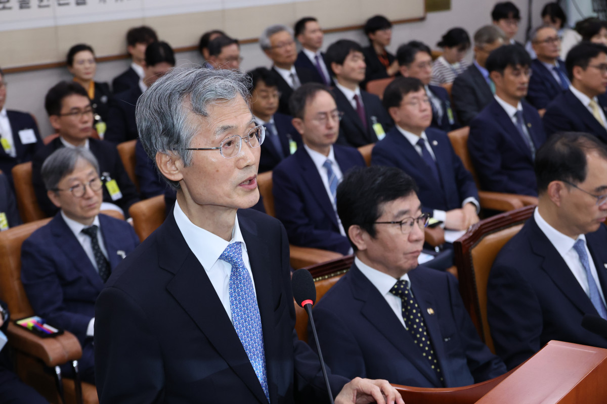 ▲조희대 대법원장이 13일 서울 여의도 국회에서 열린 법제사법위원회의 대법원 등 국정감사에서 인사말을 하고 있다. 2025.10.13. (뉴시스)