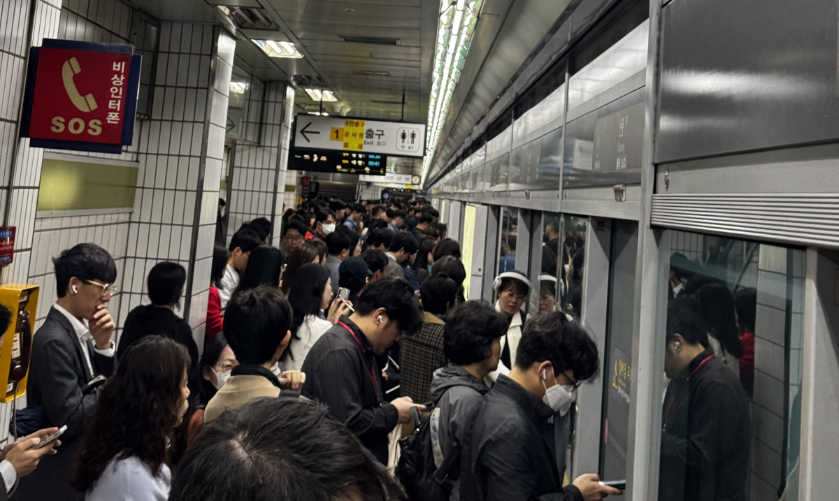 서울지하철 7호선 장암행 ‘철산역서 고장’…1시간여 지연에 시민 큰 불편