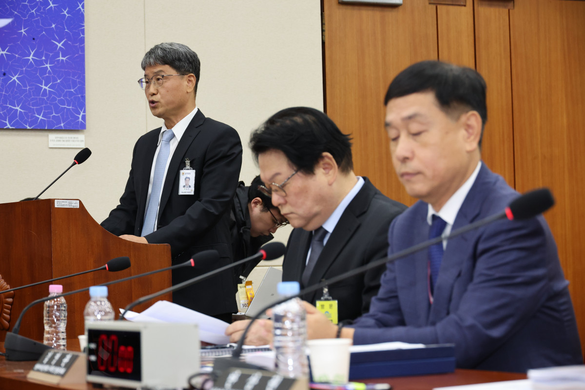 ▲반상권 방송미디어통신위원회 위원장 직무대리가 14일 서울 여의도 국회에서 열린 과학기술정보방송통신위원회 국정감사에서 발언을 하고 있다. (뉴시스)