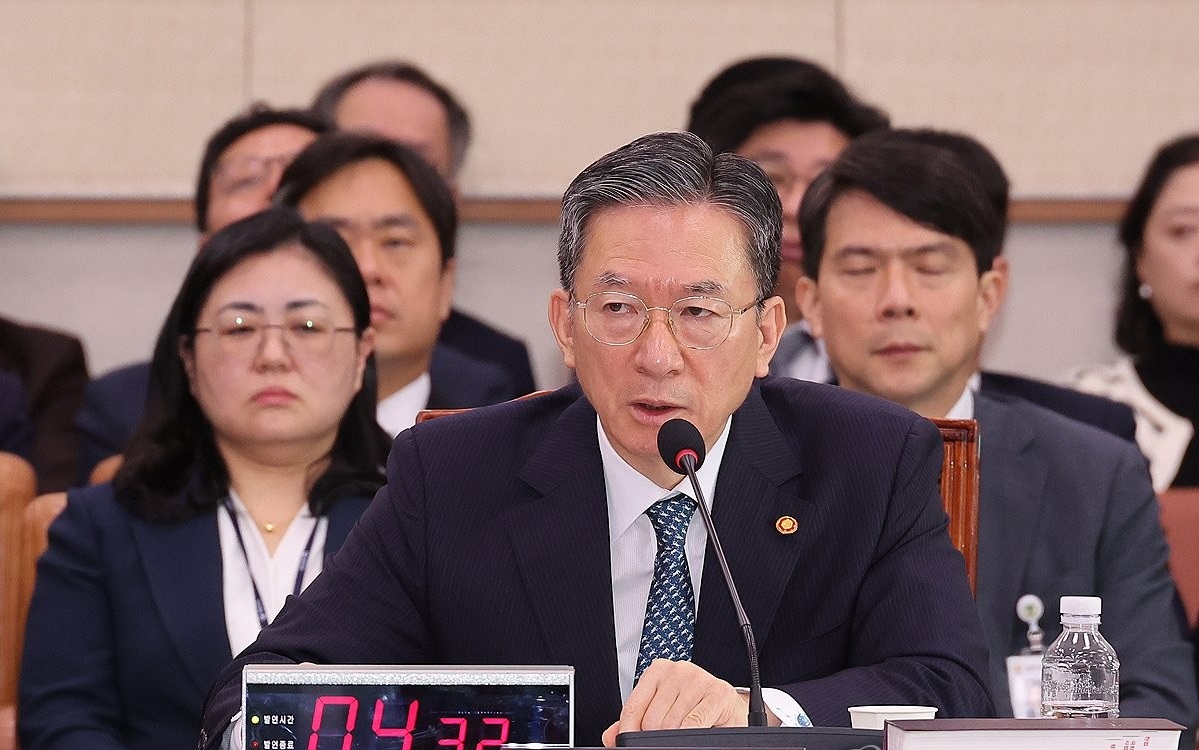 ▲ 정성호 법무부 장관이 14일 서울 여의도 국회에서 열린 법제사법위원회 법무부 등 국정감사에 출석해 의원 질의에 답변하고 있다. (연합뉴스)