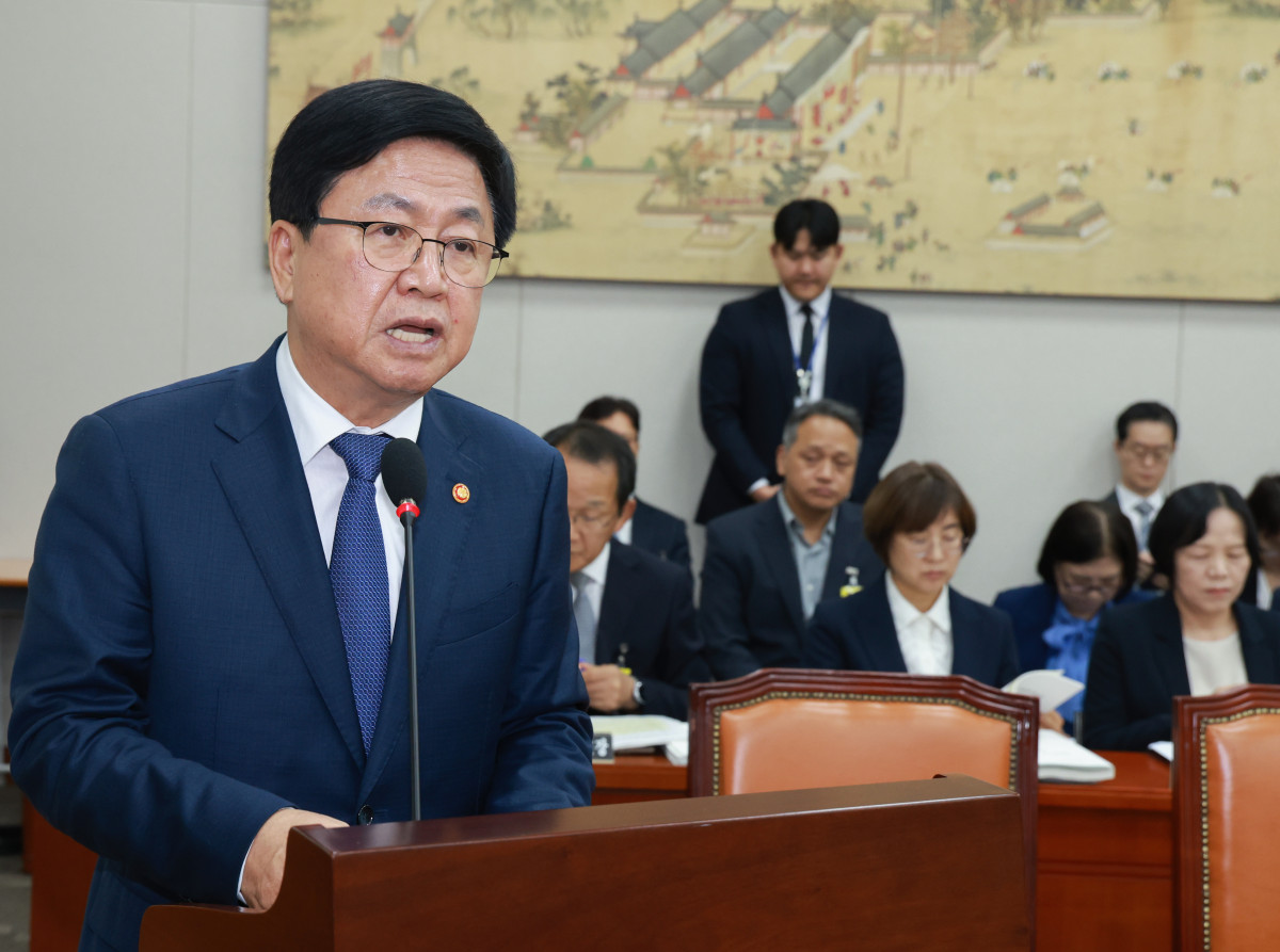 ▲14일 서울 여의도 국회에서 열린 교육부, 국가교육위원회 등에 대한 교육위원회 국정감사에서 최교진 교육부 장관이 기관보고하고 있다. (연합뉴스)