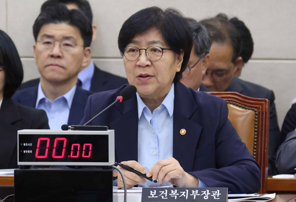 ▲정은경 보건복지부 장관이 14일 오전 서울 여의도 국회 보건복지위원회에서 열린 보건복지부 등에 대한 국정감사에서 질의에 답변하고 있다. (뉴시스)