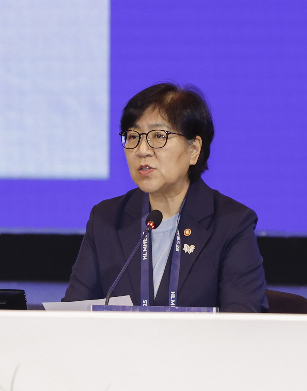 ▲정은경 보건복지부 장관이 16일 서울 중구 신라호텔에서 열린 2025 APEC 보건과경제 고위급회의(HLMHE)에서 개회사를 하고 있다. 조현호 기자 hyunho@(이투데이DB)