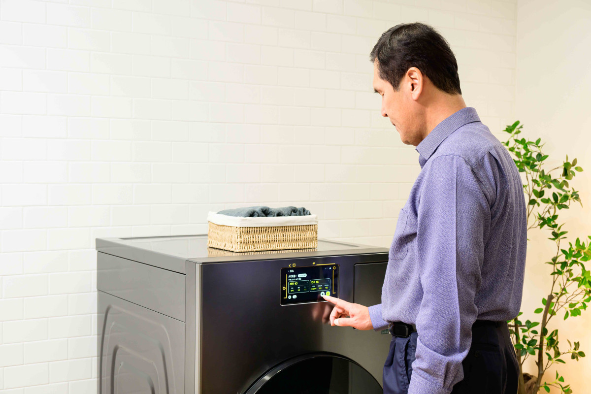 ▲삼성전자가 15일 '흰지팡이의 날'을 맞아 시각장애인과 저시력자를 위한 AI 가전 매뉴얼 '모두를 위한 사용법'을 공개했다. (자료제공=삼성전자)