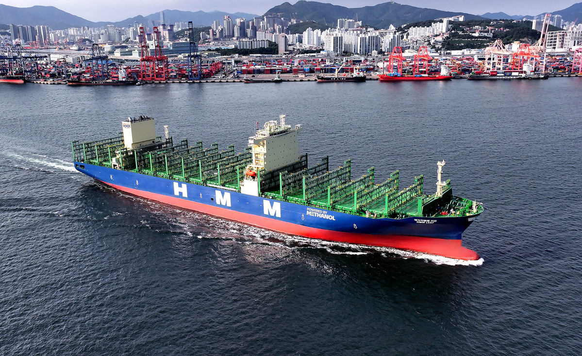 ▲HJ중공업에서 건조한 친환경컨테이너선  (사진제공=HJ중공업 )