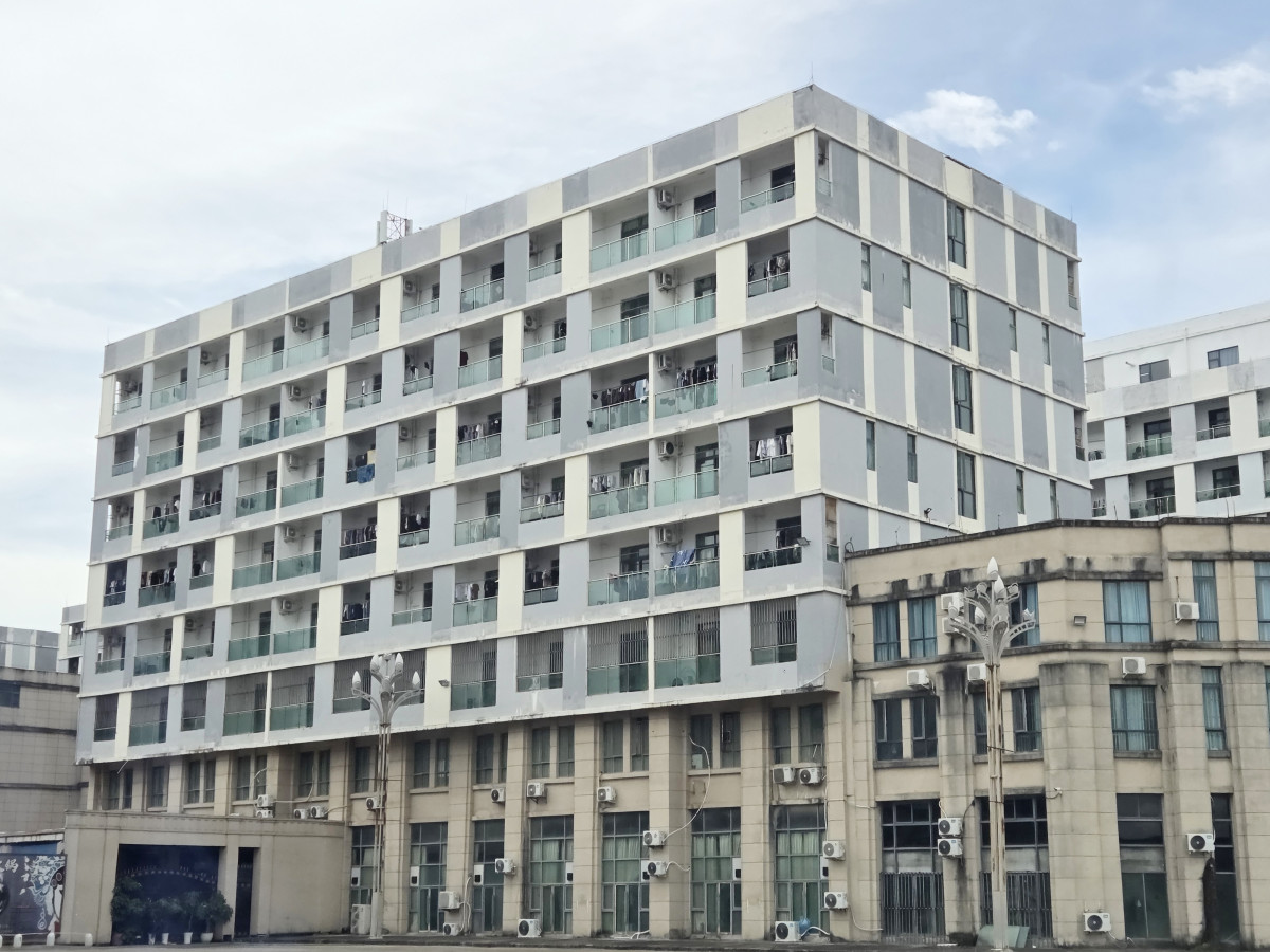 ▲14일(현지시간) 오후 캄보디아 시하누크빌에 있는 범죄 단지로 추정되는 건물 모습.  (시하누크빌(캄보디아)/연합뉴스)