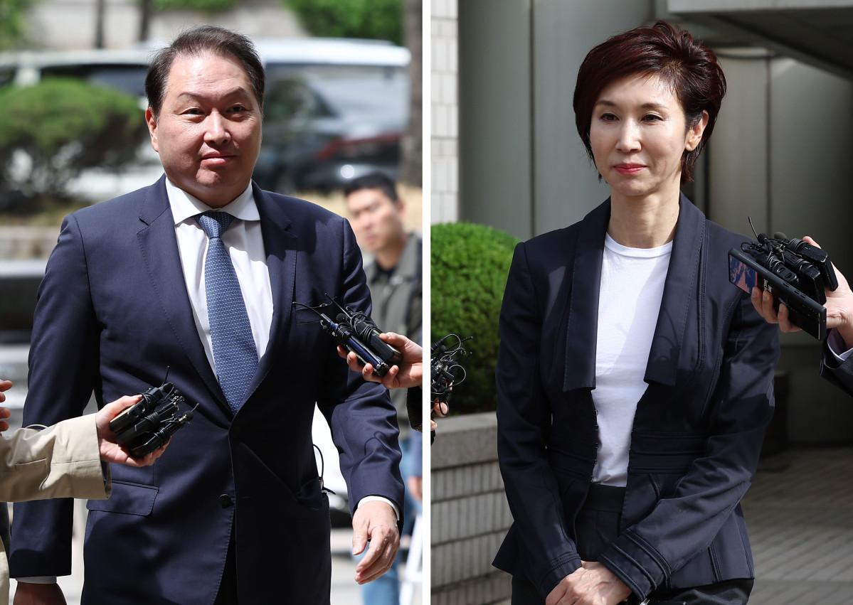 ▲ 최태원(왼쪽) SK그룹 회장과 노소영 아트센터 나비 관장이 지난해 4월 서울 서초동 서울고법에서 열린 이혼 소송 항소심에 출석할 당시 모습. (연합뉴스)