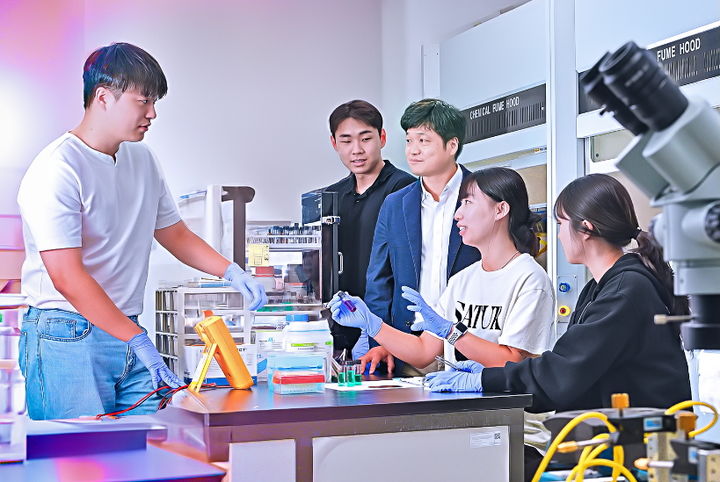 ▲경희대 강성준 교수 연구팀. (경희대)