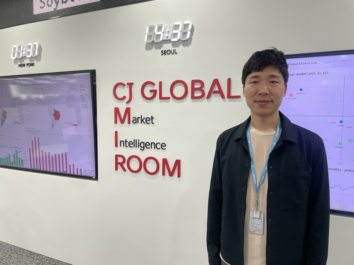 ▲신동명 CJ제일제당 MI팀장이 이투데이와의 인터뷰에 앞서 사진촬영을 하고 있다. (사진제공=CJ제일제당)