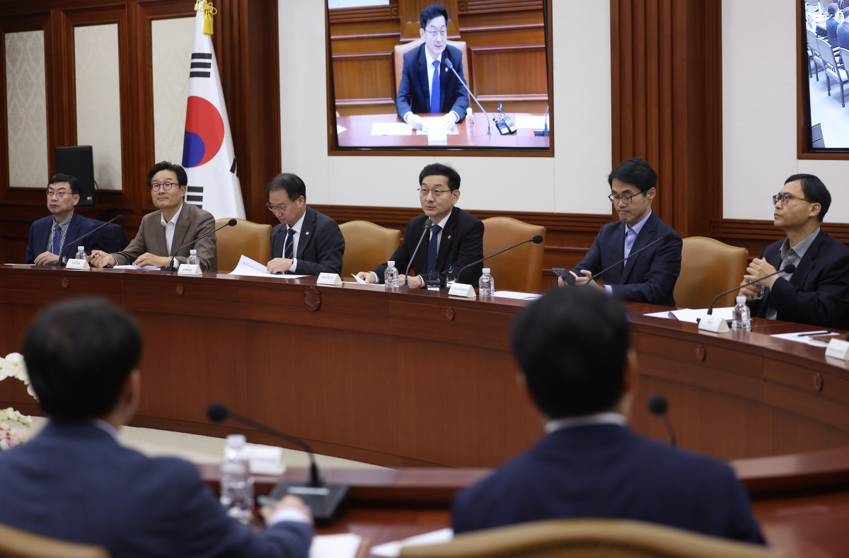 ▲윤창렬 국무조정실장이 21일 정부서울청사에서 열린 중앙행정기관 감사관 회의에서 발언을 하고 있다. (연합뉴스)