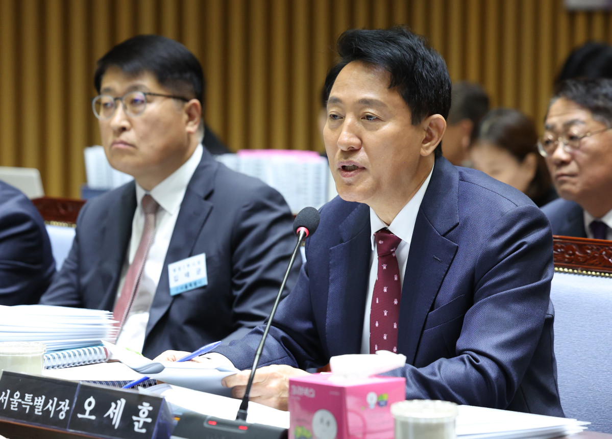 ▲오세훈 서울시장이 20일 서울 중구 서울시청에서 열린 국회 국토교통위원회의 서울시청에 대한 국정감사에서 의원의 질의에 답하고 있다. 2025.10.20.  (뉴시스)