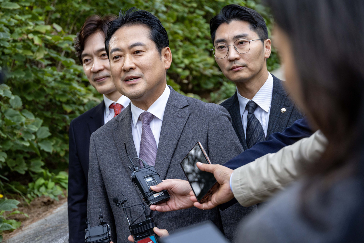 ▲장동혁 국민의힘 대표가 21일 오후 서울 강남구 봉은사를 찾아 대한불교조계종 총무원장 진우스님을 예방해 환담을 마친 후 백브리핑을 하고 있다. 국회사진기자단