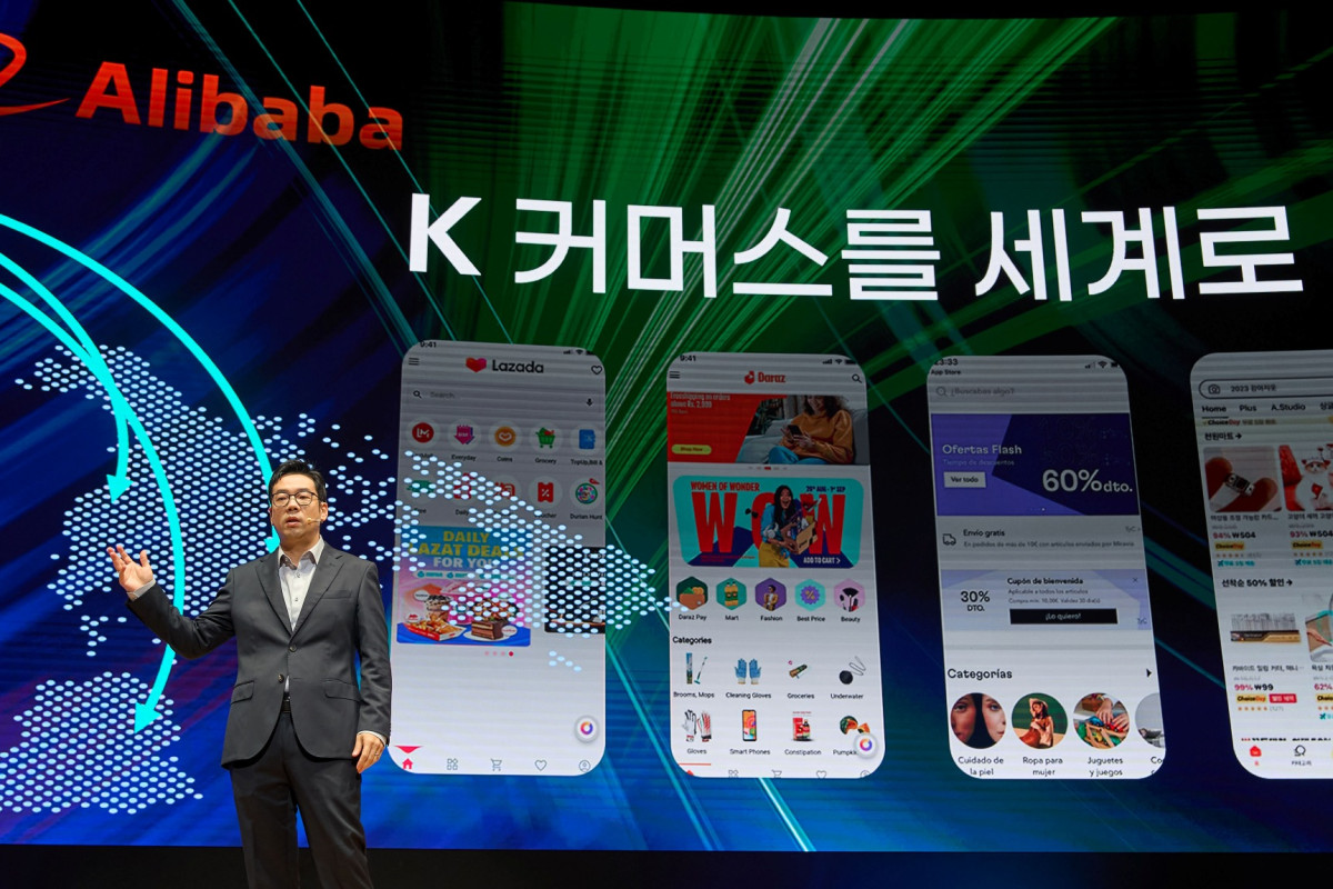 ▲21일, 서울 코엑스에서 제임스 장(한국명 장승환) G마켓 대표가 향후 전략 방향 및 비전에 대해 설명하고 있다. (사진제공=G마켓)