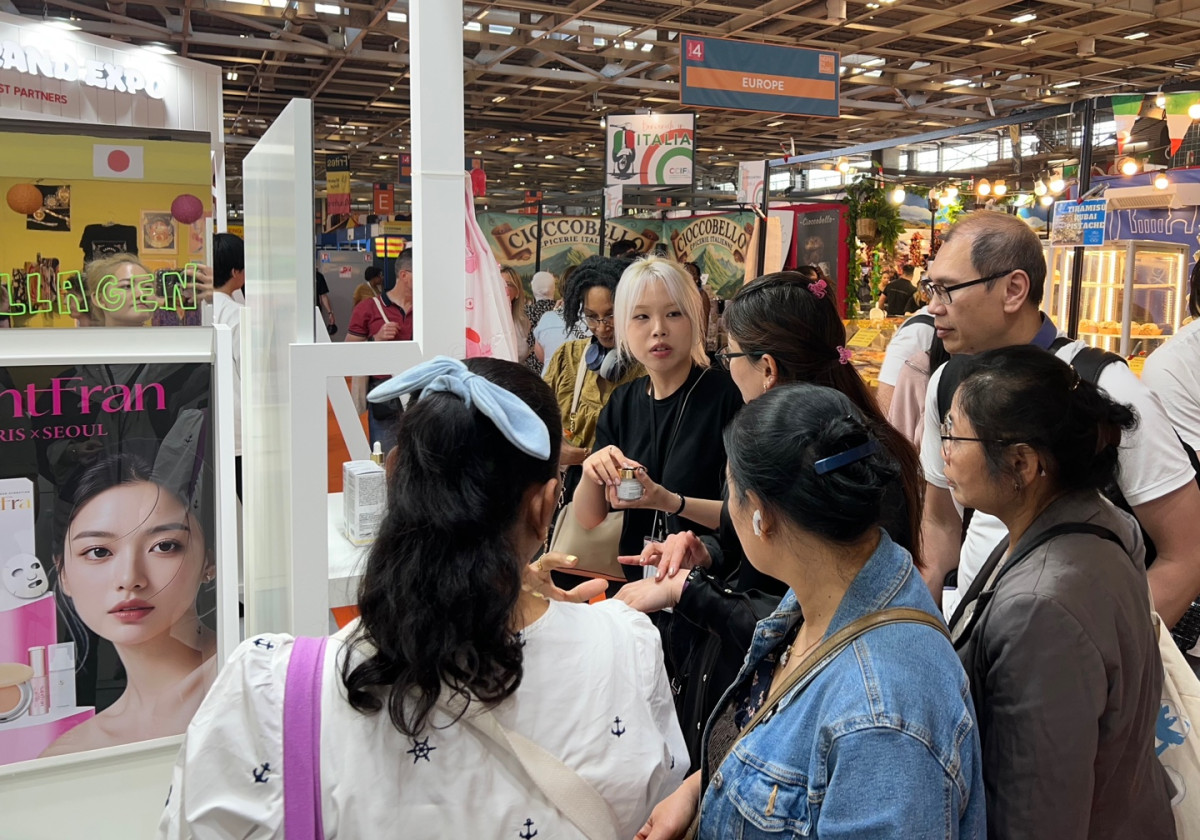 ▲롯데는 23일부터 25일까지 오스트리아 빈에서 '롯데-대한민국 브랜드 엑스포'를 개최한다. 4월 30일부터 5월 11일까지 '프랑스 파리 종합 전시회'에 홍보관을 마련해 유럽 시장 검증 기회를 제공하는 모습. (사진제공=롯데그룹)
