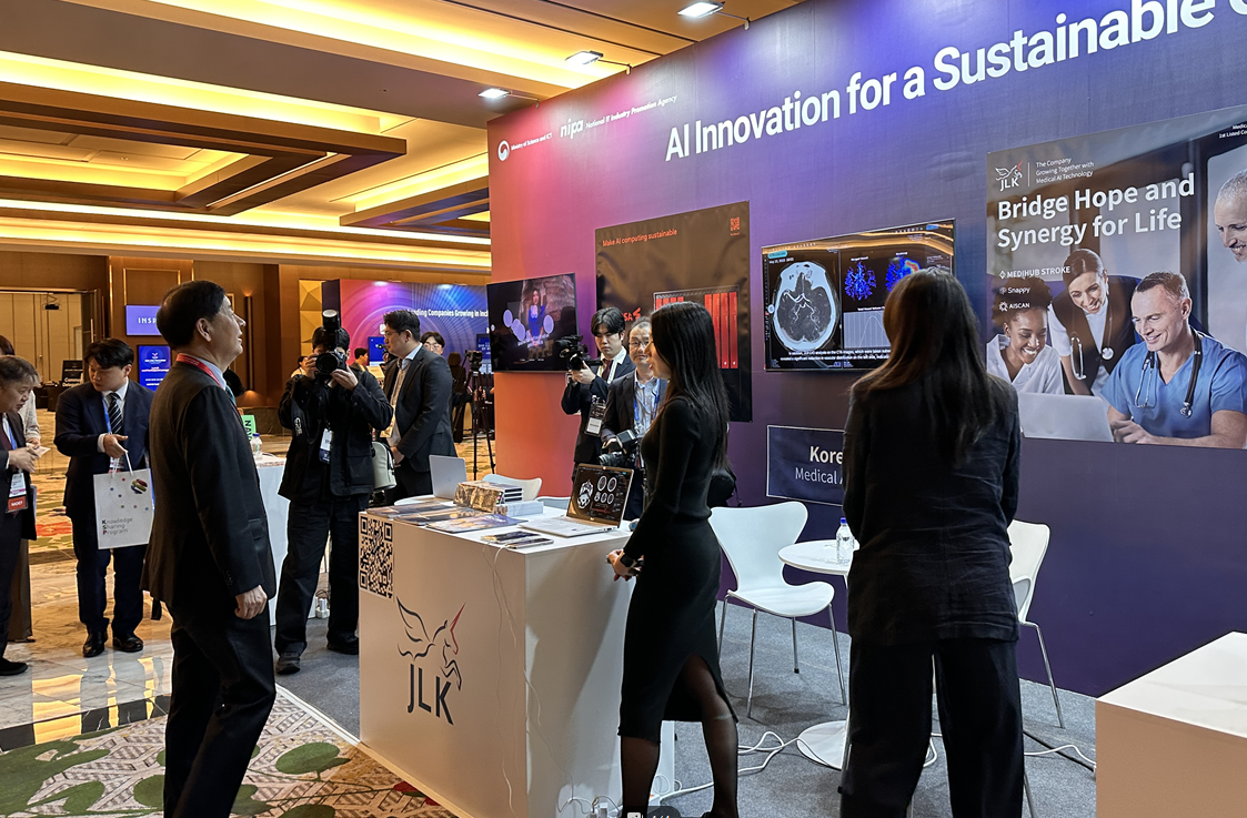 ▲제이엘케이는 APEC 21개 회원 경제체에 자사의 뇌졸중 AI 기술을 선보였다. (사진제공=제이엘케이)