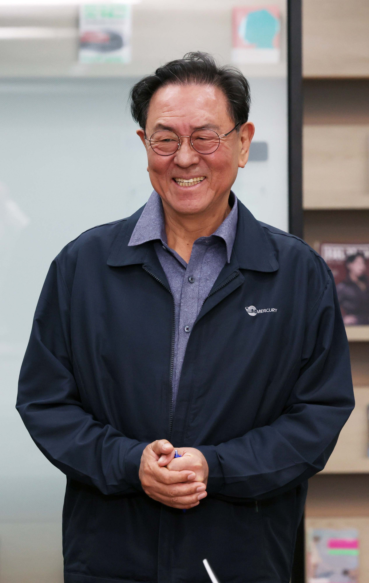 ▲이종재 이투데이그룹 부회장이 23일 서울 강남구 이투데이 편집국 회의실에서 열린 ‘이투데이 독자편집위원회’ 회의에 앞서 인사말을 하고 있다. 이 자리엔 이규복 위원장, 강명수, 김수희, 배진아, 원지현, 황세운 위원과 홍기범 이투데이 부국장이 참석해 의견을 나눴다. 신태현 기자 holjjak@