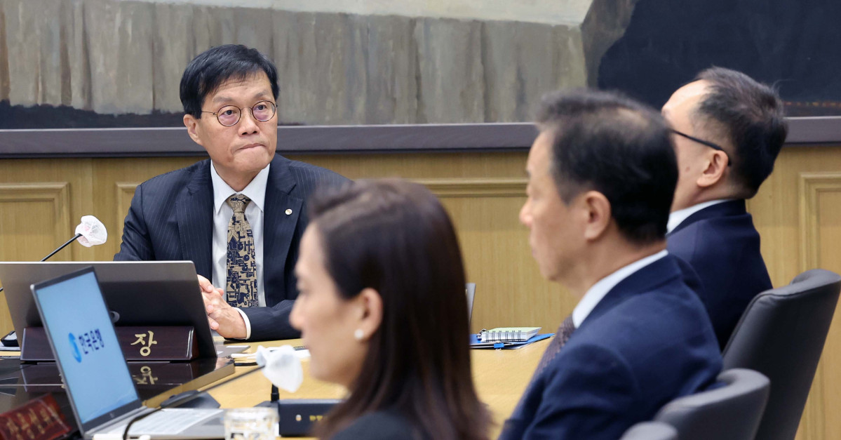 ▲이창용 한국은행 총재가 23일 서울 중구 한국은행 본관에서 열린 금융통화위원회 본회의를 주재하고 있다. 사진공동취재단