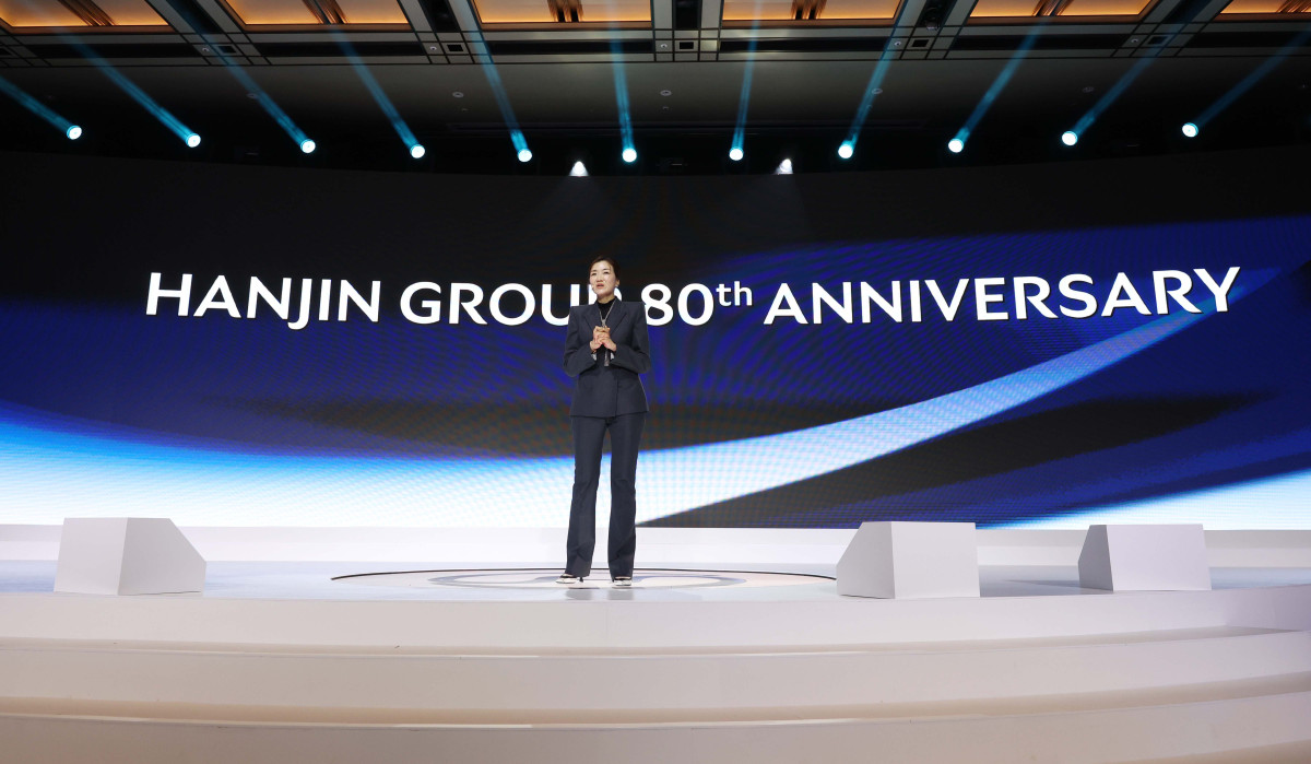 ▲조현민 한진 사장이 23일 서울 용산구 그랜드하얏트호텔에서 열린 ‘한진그룹 80주년 기념행사 매체 설명회’에서 한진그룹 미래전략 및 NEW CI를 브리핑하고 있다. 신태현 기자 holjjak@