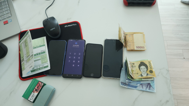 ▲전남경찰청 반부패·경제범죄수사1대 투자리딩방 운영 40대 총책 A씨 검거 당시 경찰 압수물. (사진제공=전남경찰청)