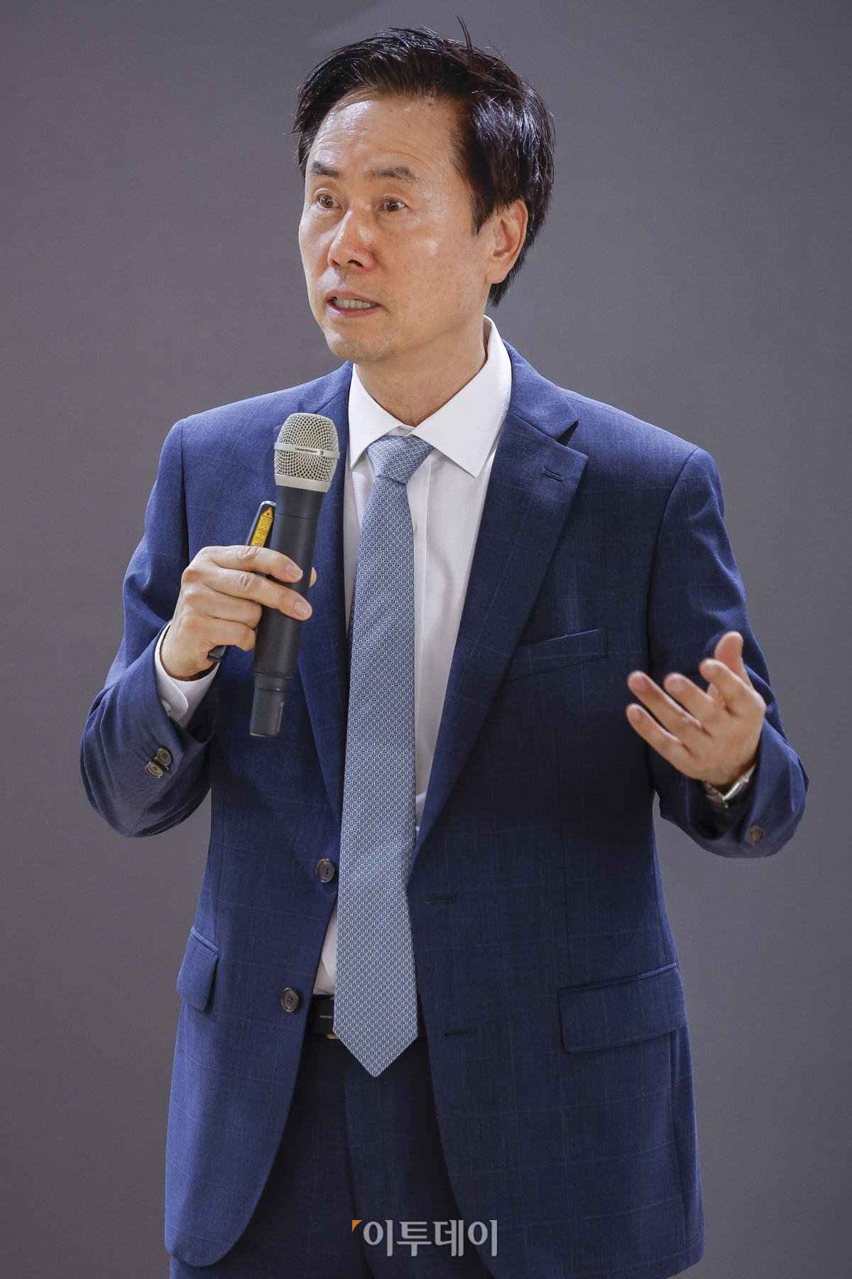 ▲김기찬 세계중소기업협의회(ICSB) 의장이 24일 서울 중구 온드림소사이어티에서 열린 ICSB 2025 서울 시그니처 포럼에서 환영사를 하고 있다. 조현호 기자 hyunho@