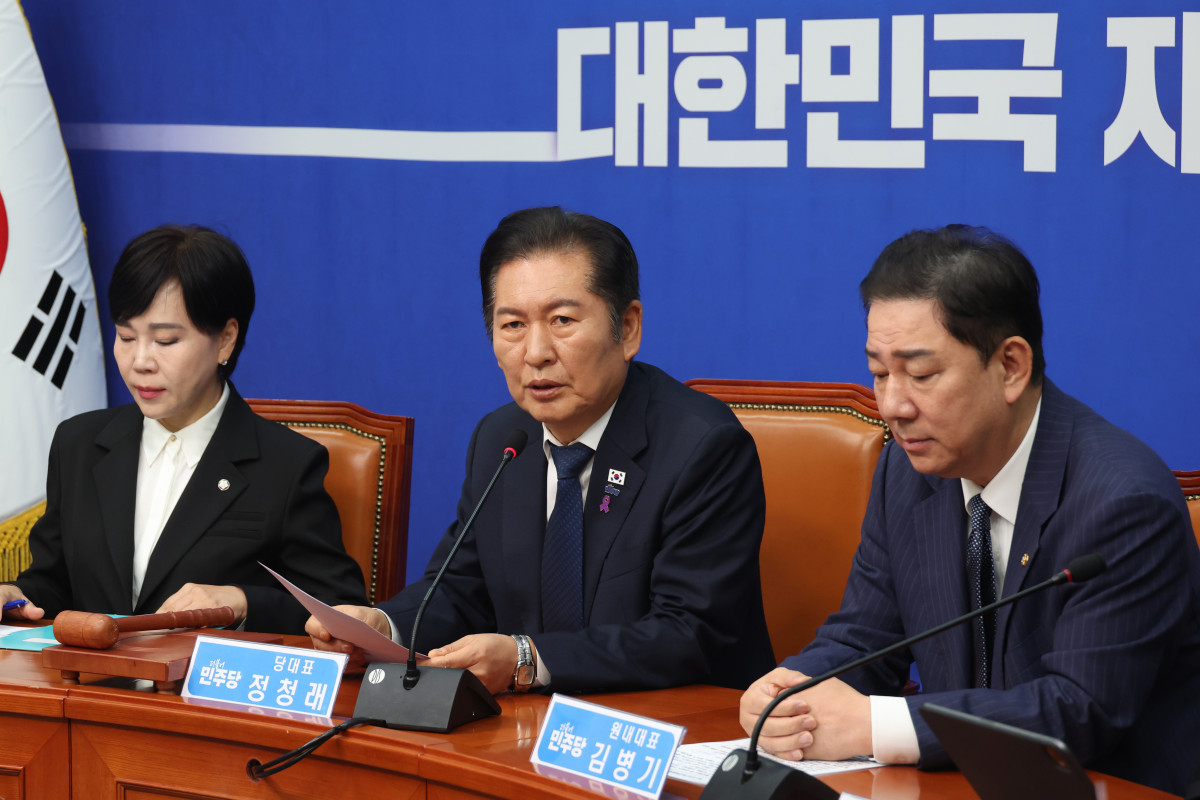 ▲정청래 더불어민주당 대표가 24일 서울 여의도 국회에서 열린 최고위원회의에서 발언하고 있다. 2025.10.24. (뉴시스)