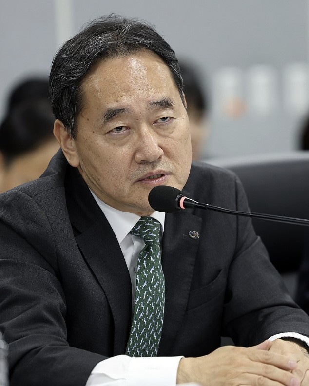 ▲김태현 국민연금공단 이사장이 24일 국민연금공단에서 열린 국회 보건복지위원회 국정감사에서 답변하고 있다. 2025.10.24 (연합뉴스)