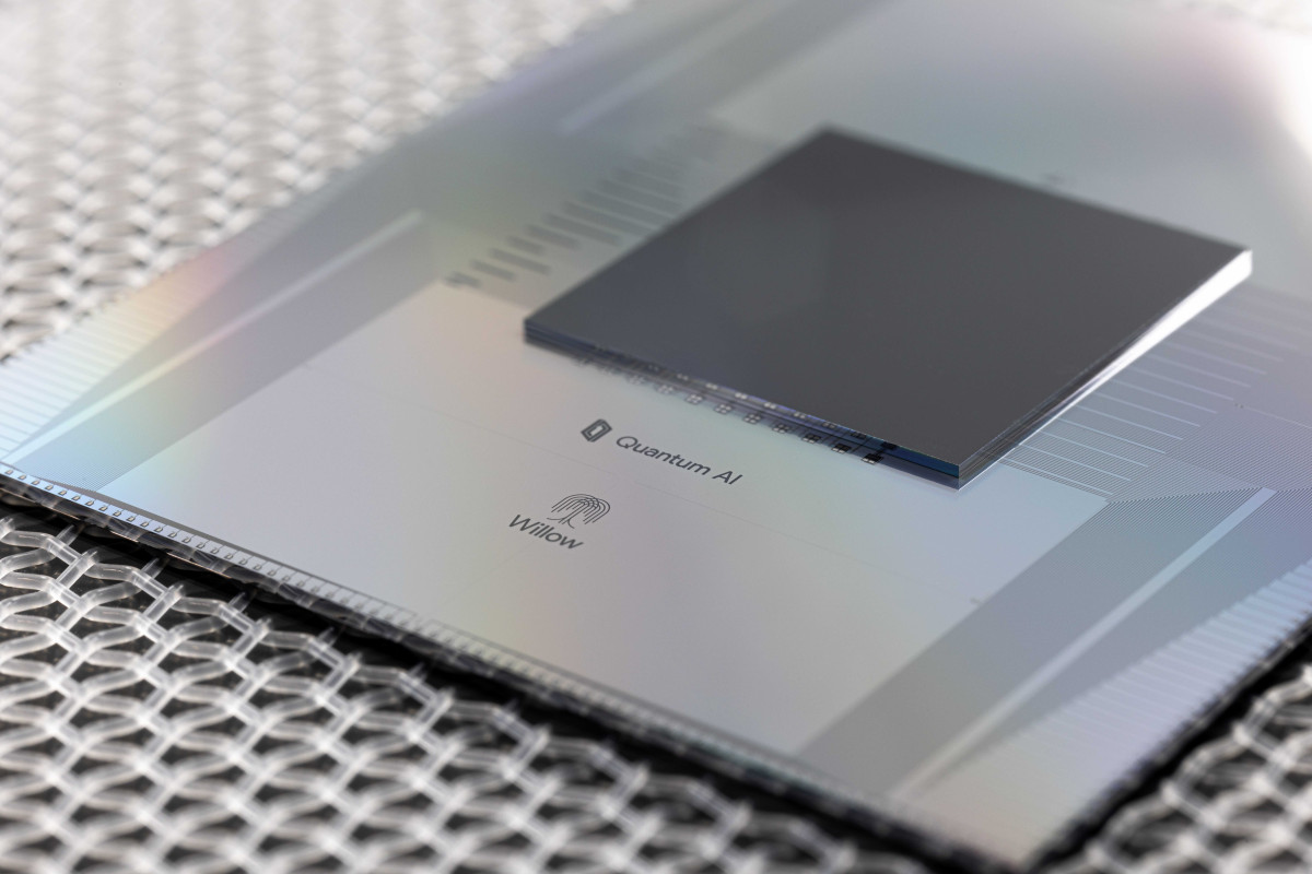 ▲세계 최초로 '검증 가능한 양자 우위'를 달성한 구글 양자 칩 '윌로우'(Willow). (연합뉴스)
