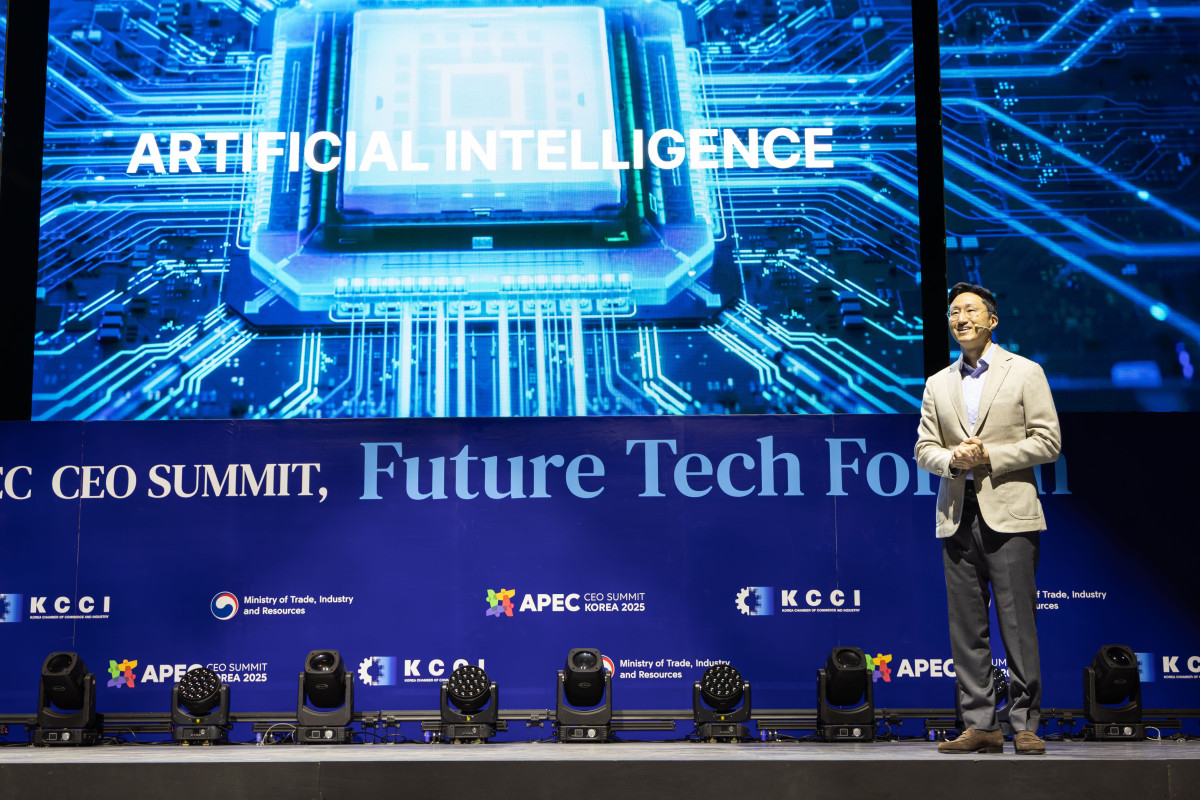 ▲HD현대 정기선 회장이 27일 APEC CEO 서밋 ‘퓨처 테크 포럼: 조선’에서 기조연설을 진행했다. (HD현대)