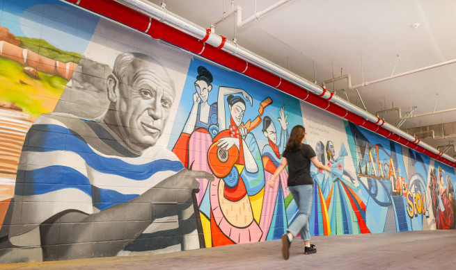 ▲서울 서초구 고속터미널과 반포한강공원을 잇는 지하 공공보행통로 내 '피카소 벽화' 모습. (사진제공=서초구)