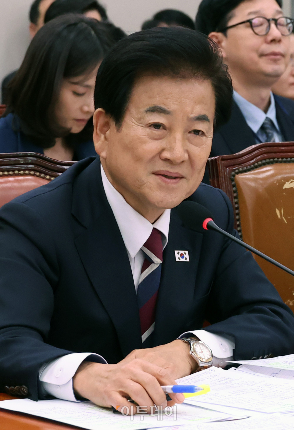 ▲정동영 통일부 장관이 28일 서울 여의도 국회 외교통일위원회에서 열린 종합감사에서 의원 질의에 답하고 있다. 고이란 기자 photoeran@
