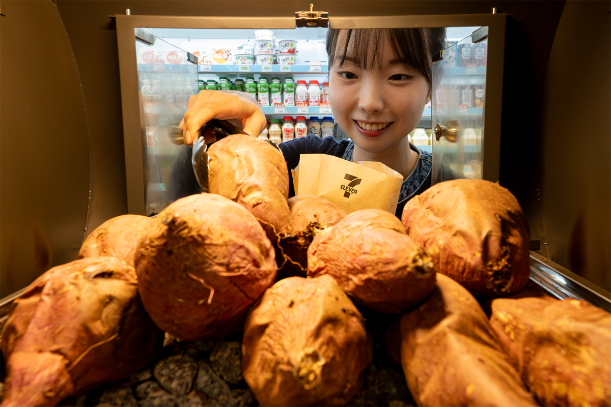 ▲세븐일레븐이 판매하는 군고구마 상품. (사진제공=코리아세븐)