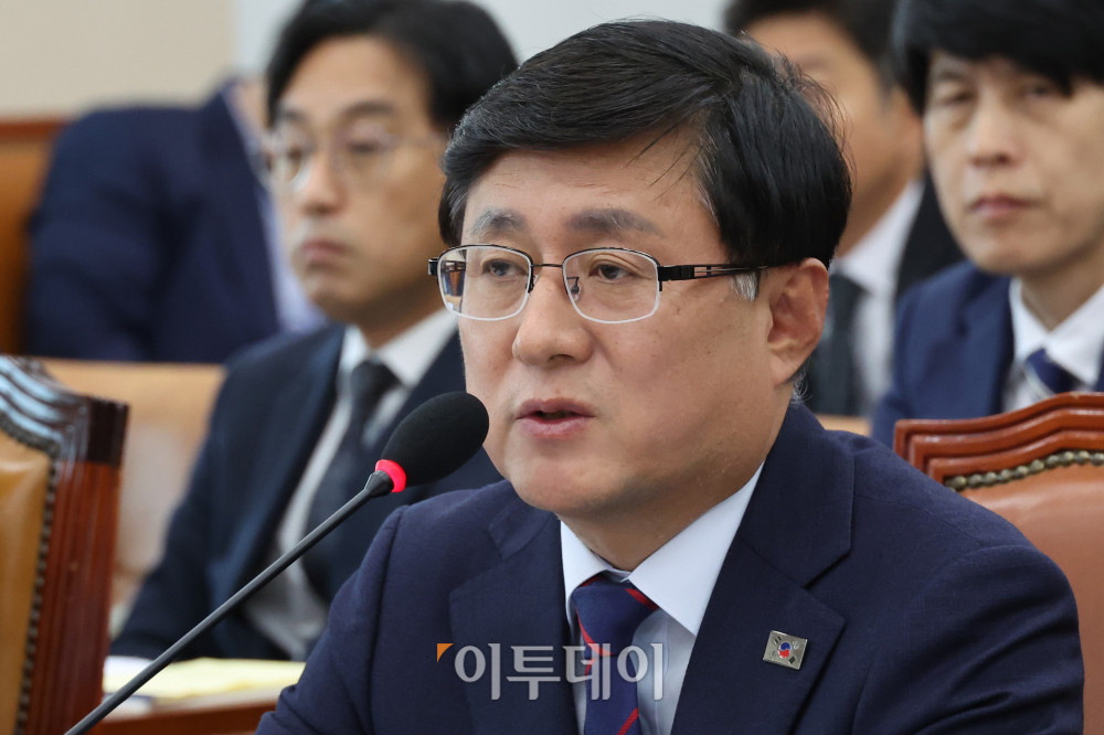 ▲김성환 기후에너지환경부 장관이 29일 서울 여의도 국회 기후에너지환경노동위원회에서 열린 종합감사에서 의원 질의에 답하고 있다. 고이란 기자 photoeran@