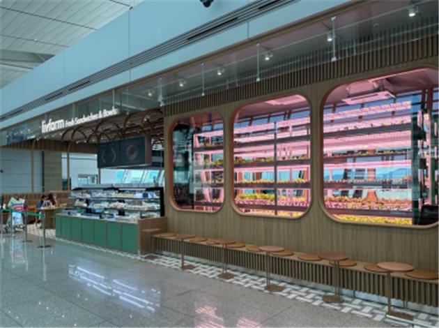 ▲퓨처커텍트의 인천공항 T1 면세구역 내 입점 수직농장 (사진제공=농림축산식품부)