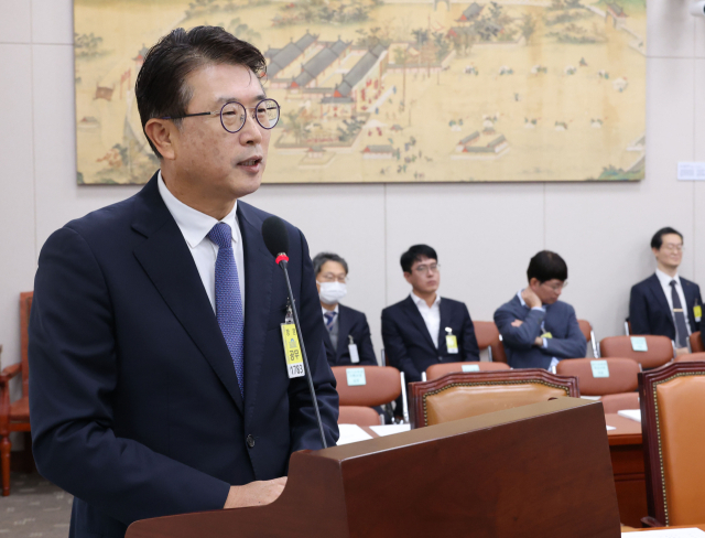 ▲장상윤 전 교육부 차관이 30일 국회 교육위원회에서 열린 종합감사에서 의원 질의에 답변하고 있다. (연합뉴스)